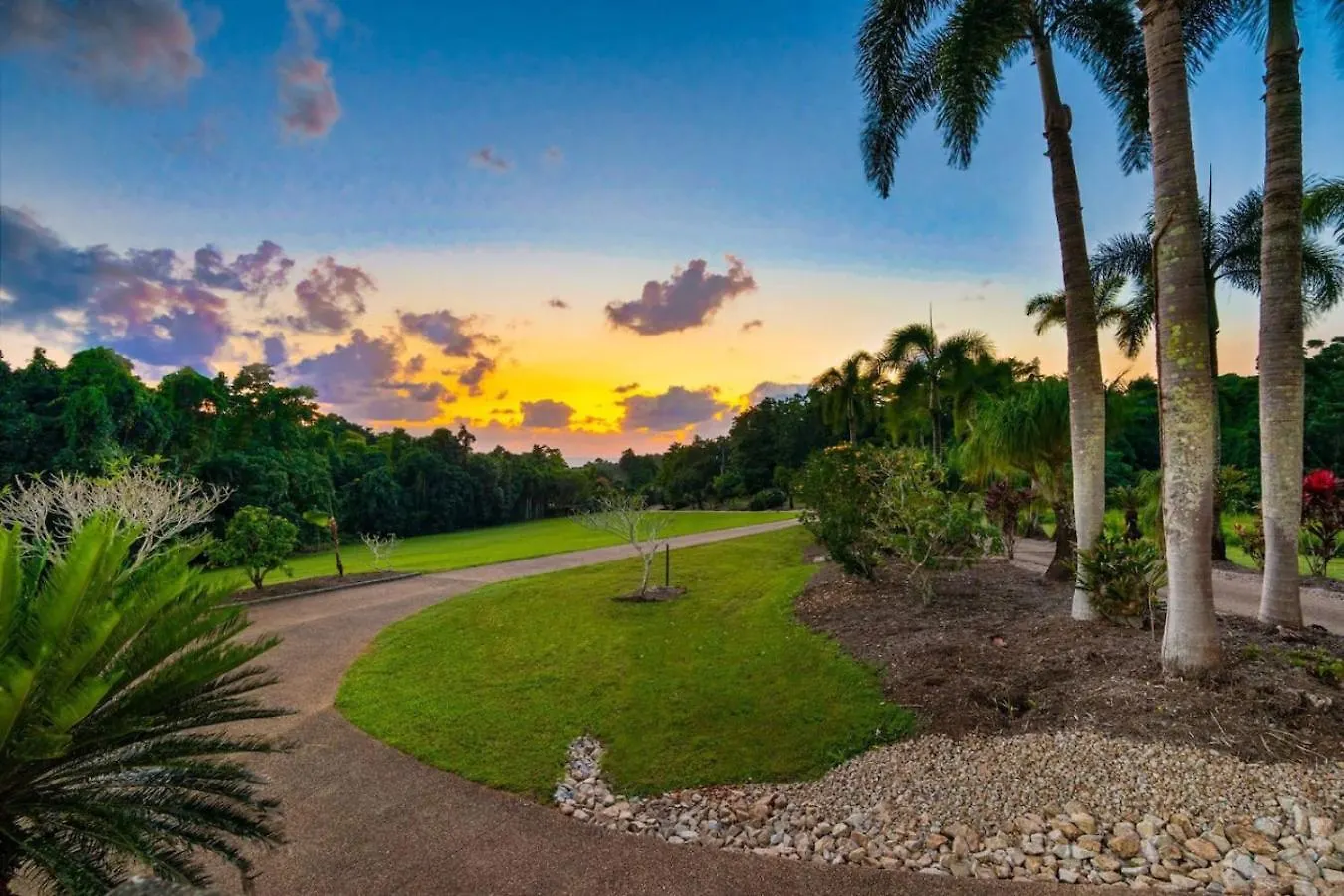 Tranquility Villa Mission Beach 0*,  Australia