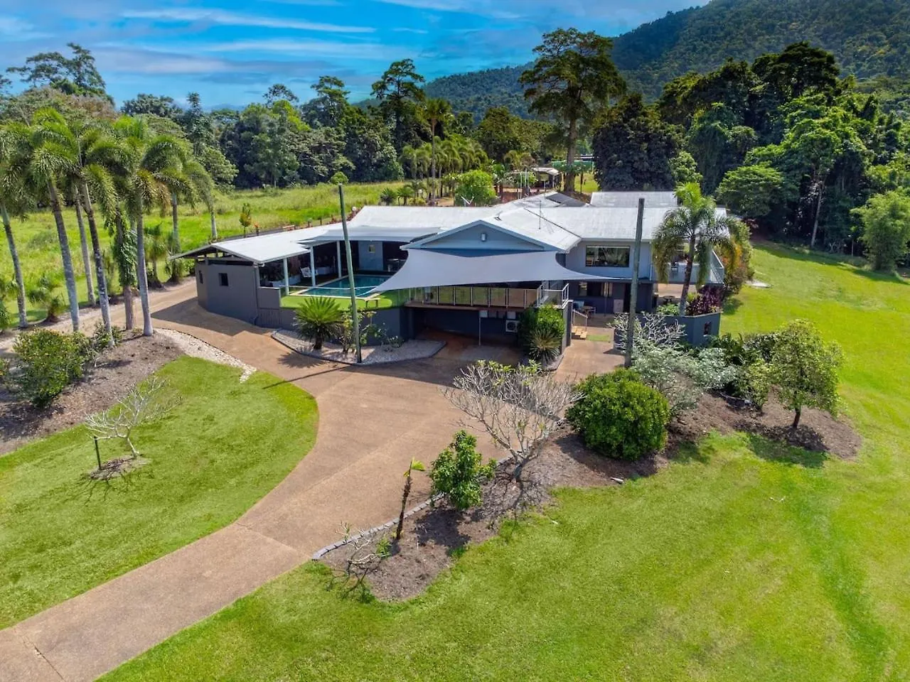 Holiday home Tranquility Villa Mission Beach Australia